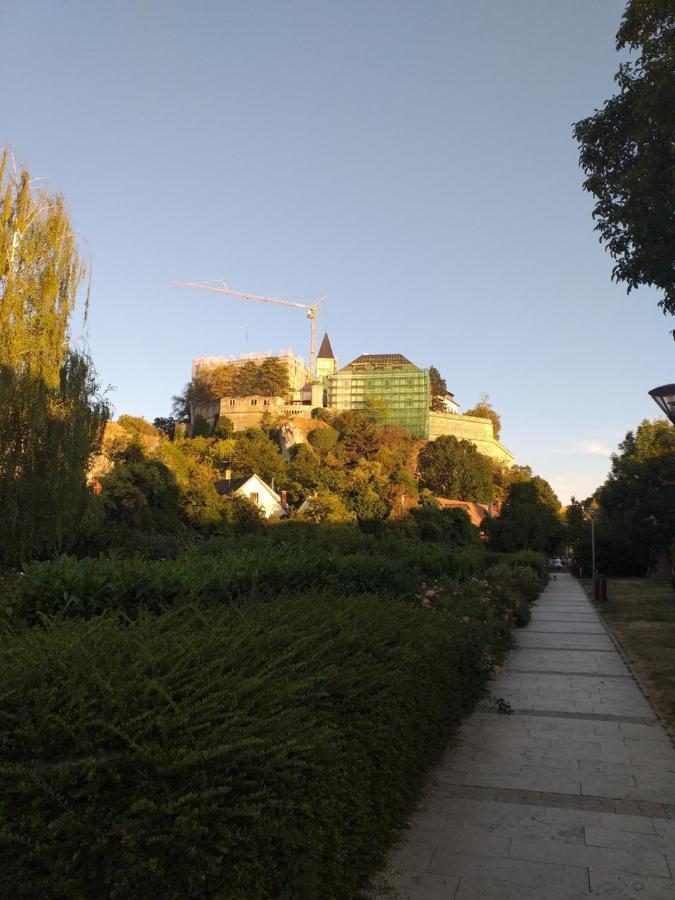 Galeria Apartman Veszprém Exterior foto